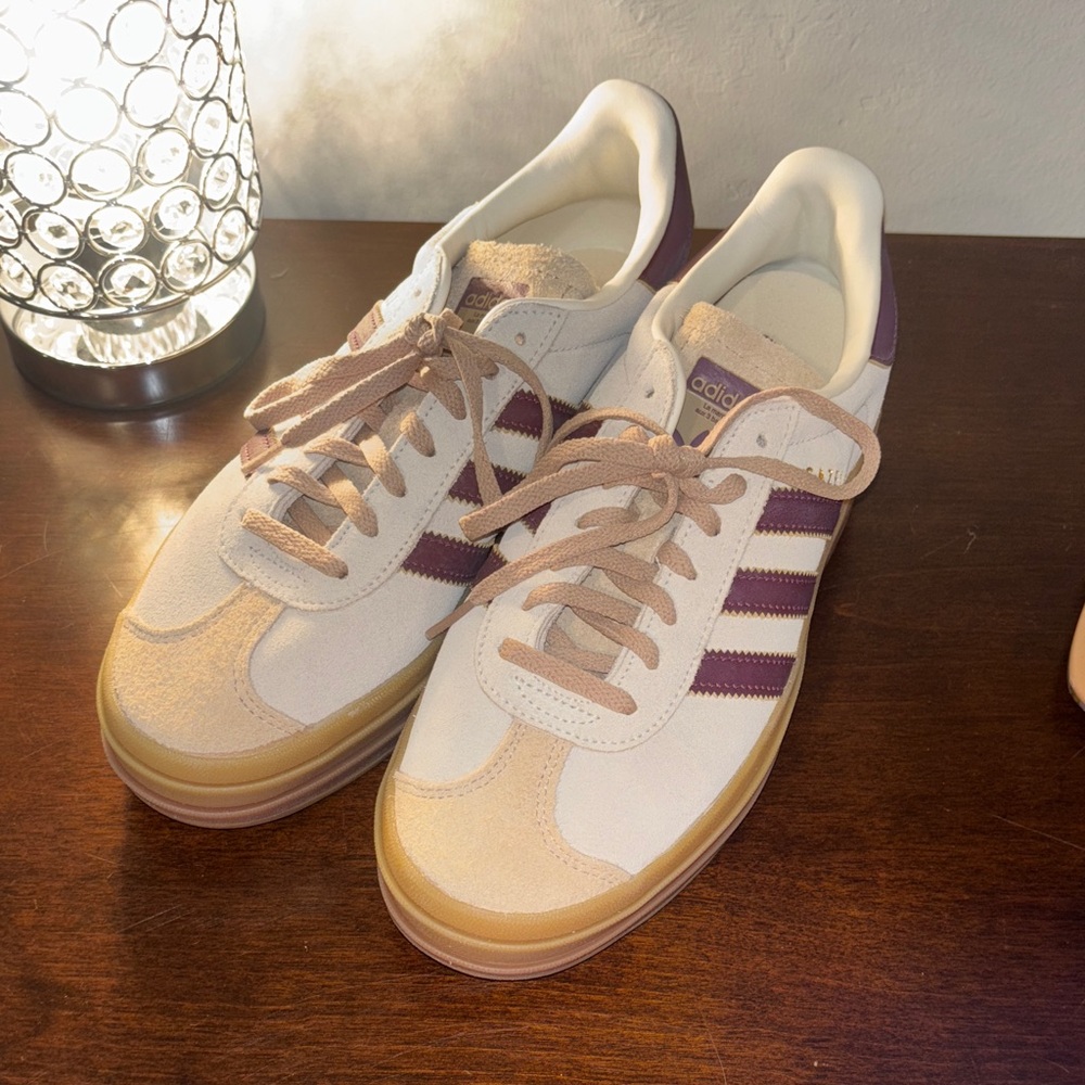 Adidas Women's Beige and Plum Sneakers
